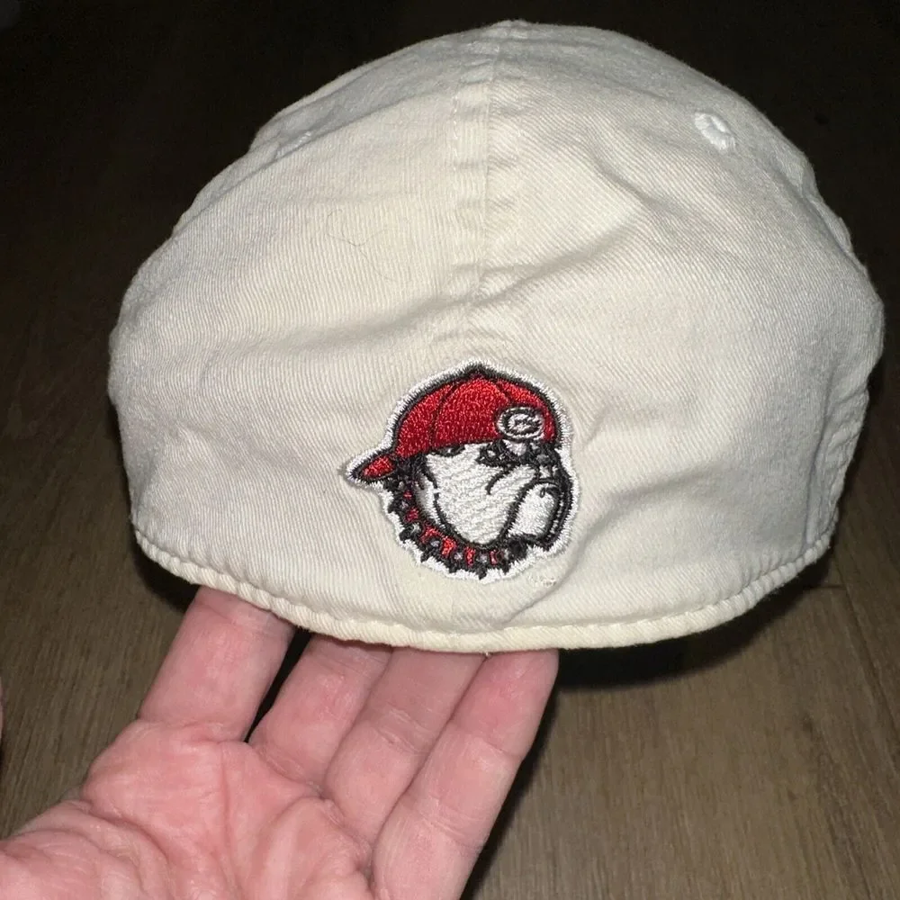 George Bull Dogs Top Of The World‎ Fitted Hat One Fit S/M Preowned
